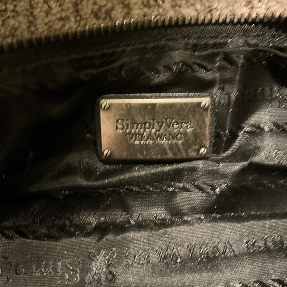 Vera Wang Simply Vera 8 inch Black Wristlet - Good Condition - Picture 7 of 8